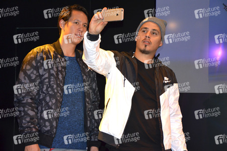 Autogrammstunde mit Culcha Candela in München