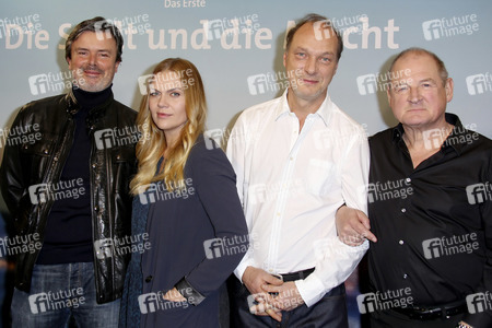 Fototermin zur TV-Serie  'Die Stadt und die Macht' in Hamburg
