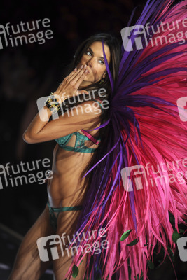 Victoria's Secret Fashion Show 2015