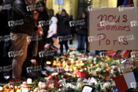 Berlin in Trauer um Opfer der Terroranschläge in Paris