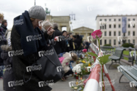 Berlin in Trauer um Opfer der Terroranschläge in Paris