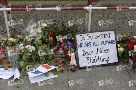 Berlin in Trauer um Opfer der Terroranschläge in Paris
