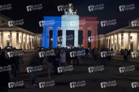 Berlin in Trauer um Opfer der Terroranschläge in Paris