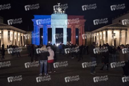 Berlin in Trauer um Opfer der Terroranschläge in Paris