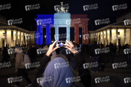 Berlin in Trauer um Opfer der Terroranschläge in Paris