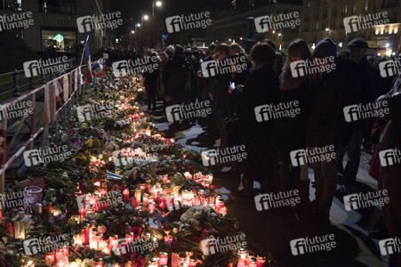 Berlin in Trauer um Opfer der Terroranschläge in Paris
