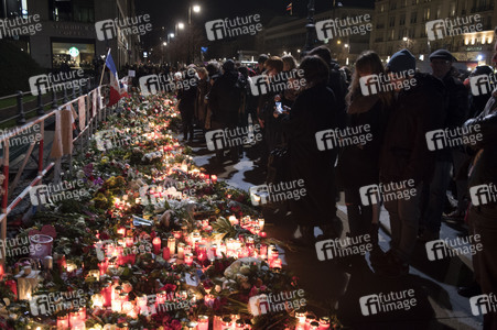 Berlin in Trauer um Opfer der Terroranschläge in Paris