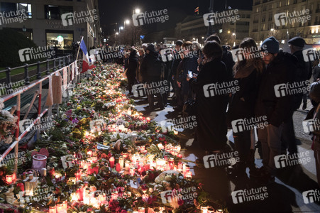Berlin in Trauer um Opfer der Terroranschläge in Paris