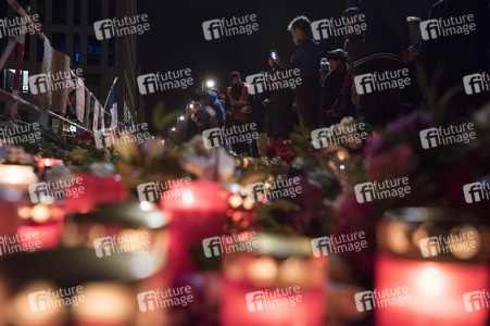 Berlin in Trauer um Opfer der Terroranschläge in Paris