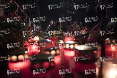 Berlin in Trauer um Opfer der Terroranschläge in Paris