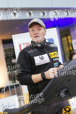 Fototermin zur '24 h Laufband-Challenge' in Köln