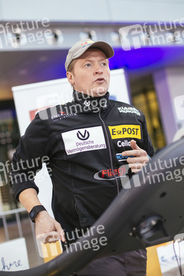 Fototermin zur '24 h Laufband-Challenge' in Köln