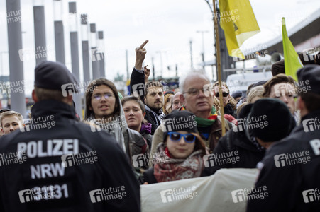 Pro NRW Gegendemo in Köln