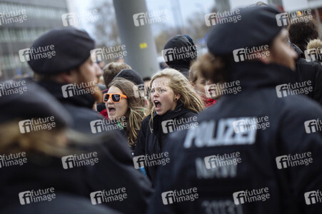 Pro NRW Gegendemo in Köln