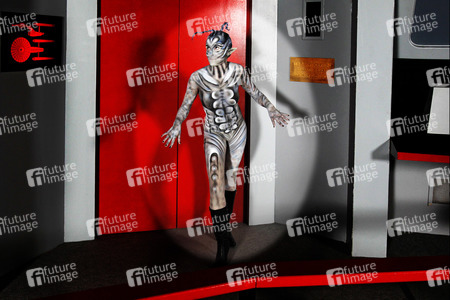 WORKING ART: Raumschiff-Captain / Starship Captain Bodypainting