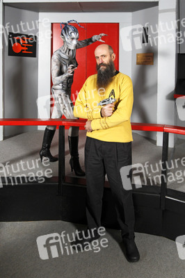 WORKING ART: Raumschiff-Captain / Starship Captain Bodypainting