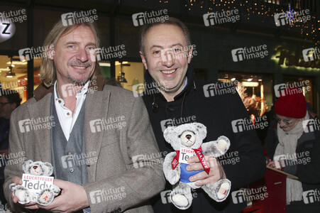 20 Jahre Leuchtfeuer Teddybären Charity Aktion in Hamburg