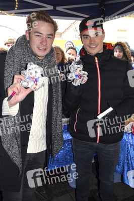 Teddybären Charity Verkauf der 'Sturm der Liebe' Stars in München