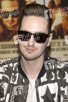 Autogrammstunde von Robin Schulz in Hamburg