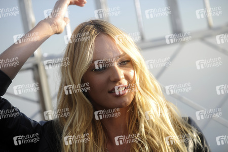 Victoria's Secret Photocall mit Candice Swanepoel in New York