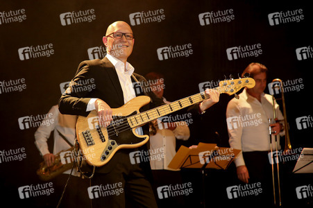 Willi Langer, Bass