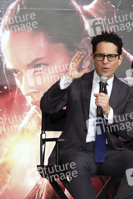 Pressekonferenz zu 'Star Wars: Episode VII - Das Erwachen der Macht' in Urayasu