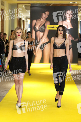 Wonderbra Fashion Show in Madrid