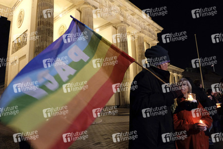 Lichterkette für Frieden und Toleranz in Berlin