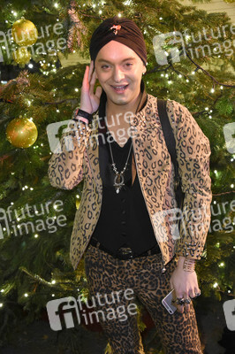Premiere vom 12. Roncalli Weihnachtscircus in Berlin