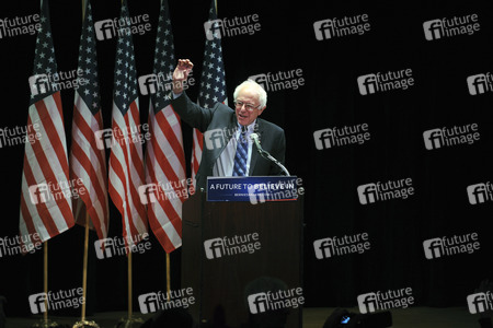 Bernie Sanders spricht im Rathaus in New York