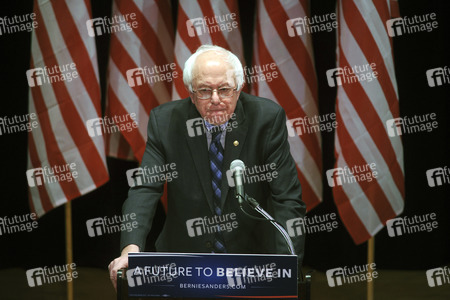 Bernie Sanders spricht im Rathaus in New York