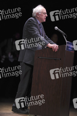 Bernie Sanders spricht im Rathaus in New York