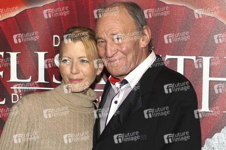 Premiere 'Elisabeth - Das Musical' in Berlin