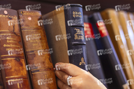Adolf Hitler Buch 'Mein Kampf'