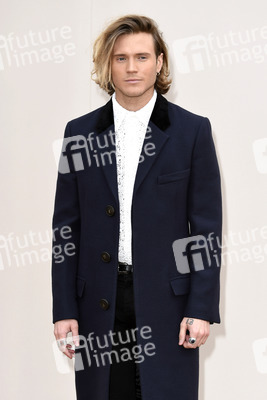 Burberry Menswear A/W 16 Fashion Show in London