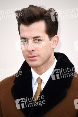 Burberry Menswear A/W 16 Fashion Show in London