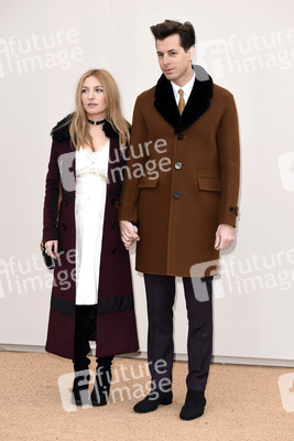 Burberry Menswear A/W 16 Fashion Show in London