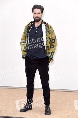 Burberry Menswear A/W 16 Fashion Show in London