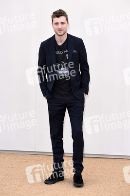Burberry Menswear A/W 16 Fashion Show in London