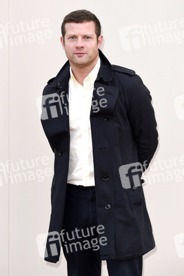 Burberry Menswear A/W 16 Fashion Show in London