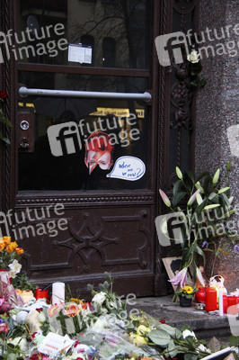 Trauerbekundung vor der ehemaligen Wohnung von David Bowie in Berlin
