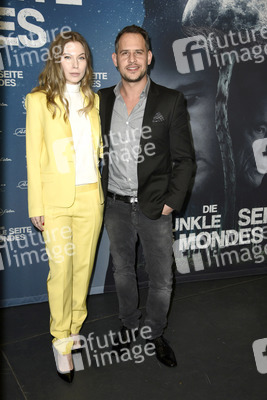 Filmpremiere 'Die dunkle Seite des Mondes' in Berlin