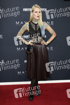 Maybelline New York Make-Up Runway Fashion Show auf der Mercedes-Benz Week Autumn/Winter 2016 in Berlin