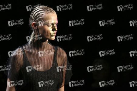 Maybelline New York Make-Up Runway Fashion Show auf der Mercedes-Benz Week Autumn/Winter 2016 in Berlin
