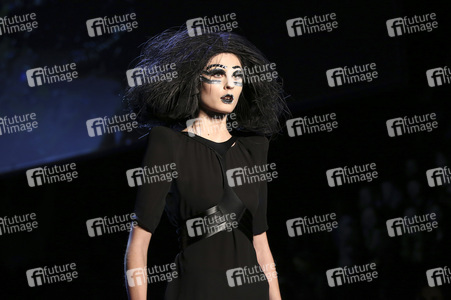 Maybelline New York Make-Up Runway Fashion Show auf der Mercedes-Benz Week Autumn/Winter 2016 in Berlin