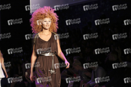 Maybelline New York Make-Up Runway Fashion Show auf der Mercedes-Benz Week Autumn/Winter 2016 in Berlin