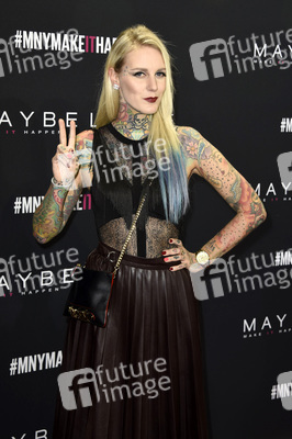 Maybelline New York Make-Up Runway Fashion Show auf der Mercedes-Benz Week Autumn/Winter 2016 in Berlin