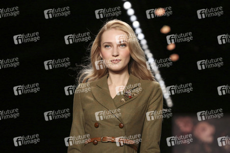 Lena Hoschek Fashion Show auf der Mercedes-Benz Week Autumn/Winter 2016 in Berlin