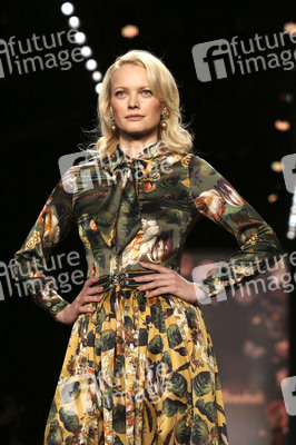 Lena Hoschek Fashion Show auf der Mercedes-Benz Week Autumn/Winter 2016 in Berlin