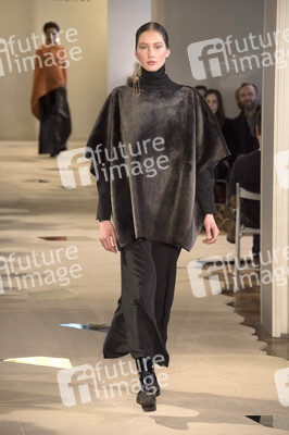 Nobi Talai Fashion Show auf der Mercedes-Benz Fashion Week Autumn/Winter 2016 in Berlin
